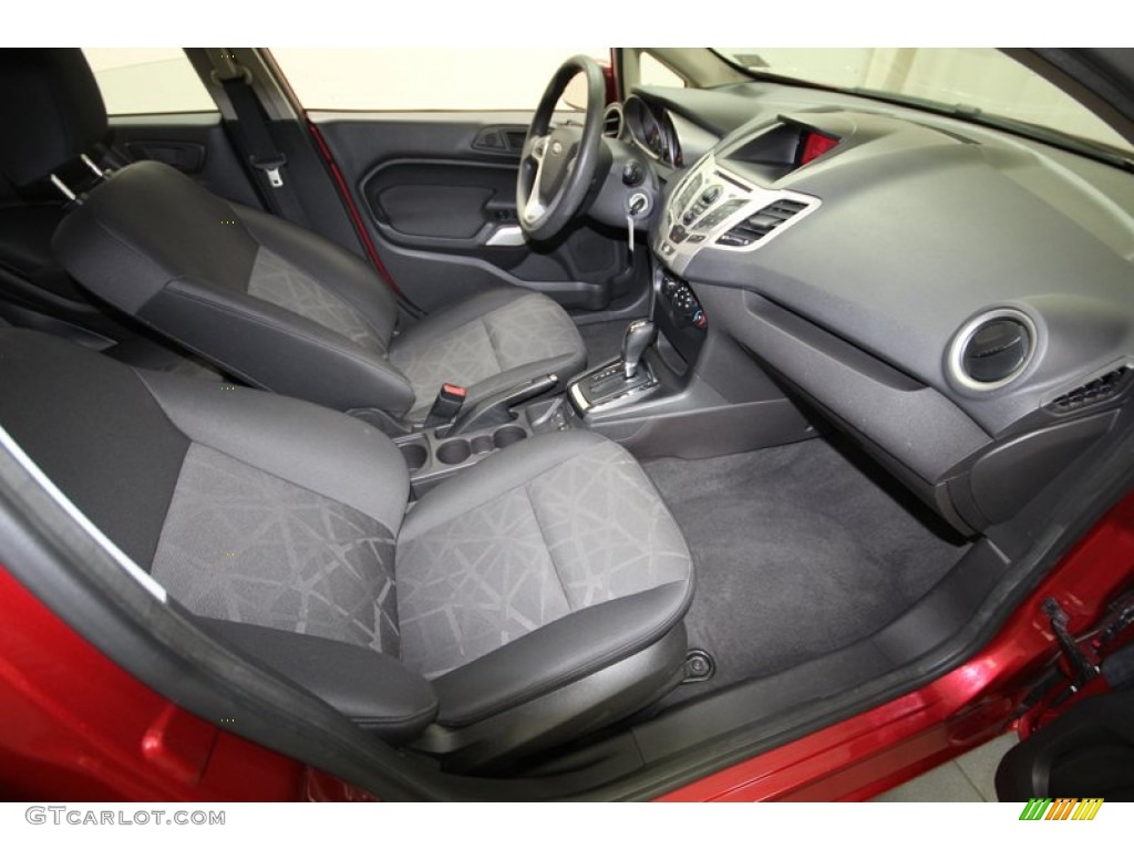 2011 Fiesta SE Hatchback - Bright Magenta Metallic / Charcoal Black/Blue Cloth photo #33
