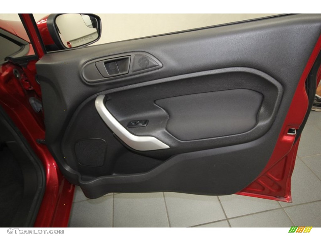2011 Fiesta SE Hatchback - Bright Magenta Metallic / Charcoal Black/Blue Cloth photo #34
