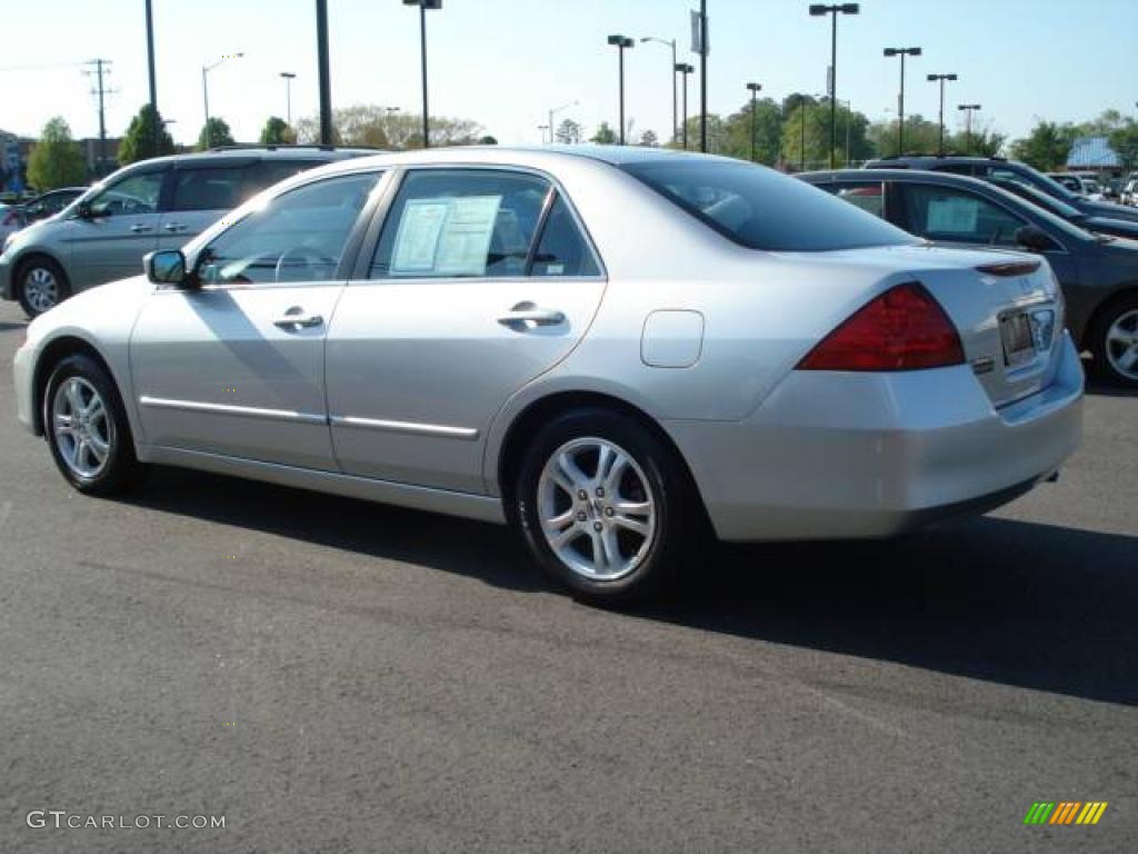 2006 Accord EX Sedan - Alabaster Silver Metallic / Black photo #2