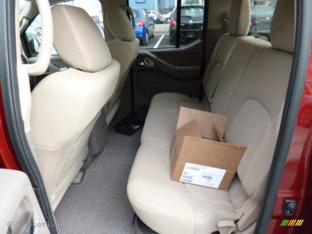 Beige Interior 2013 Nissan Frontier SV V6 Crew Cab 4x4 Photo #80473549