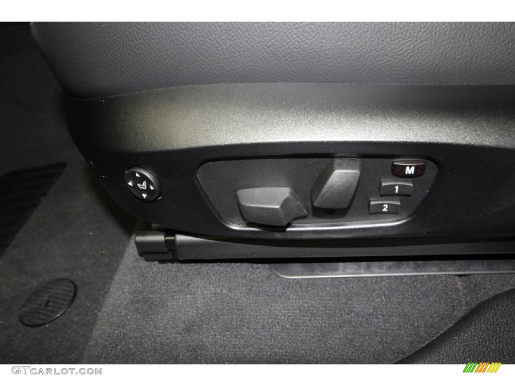 2014 BMW X3 xDrive28i Controls Photo #80475548