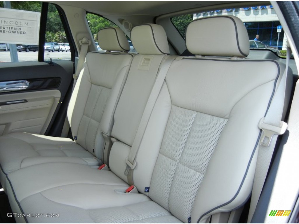 2010 MKX FWD - Cinnamon Metallic / Light Camel photo #15
