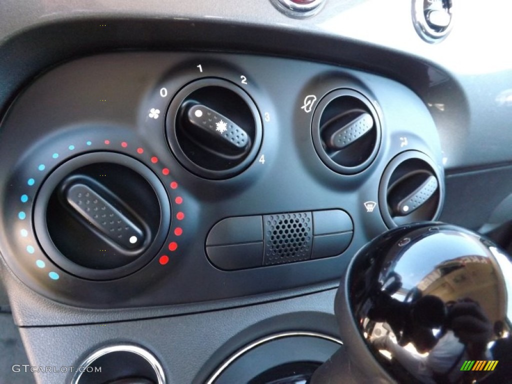 2012 Fiat 500 Pop Controls Photo #80478505
