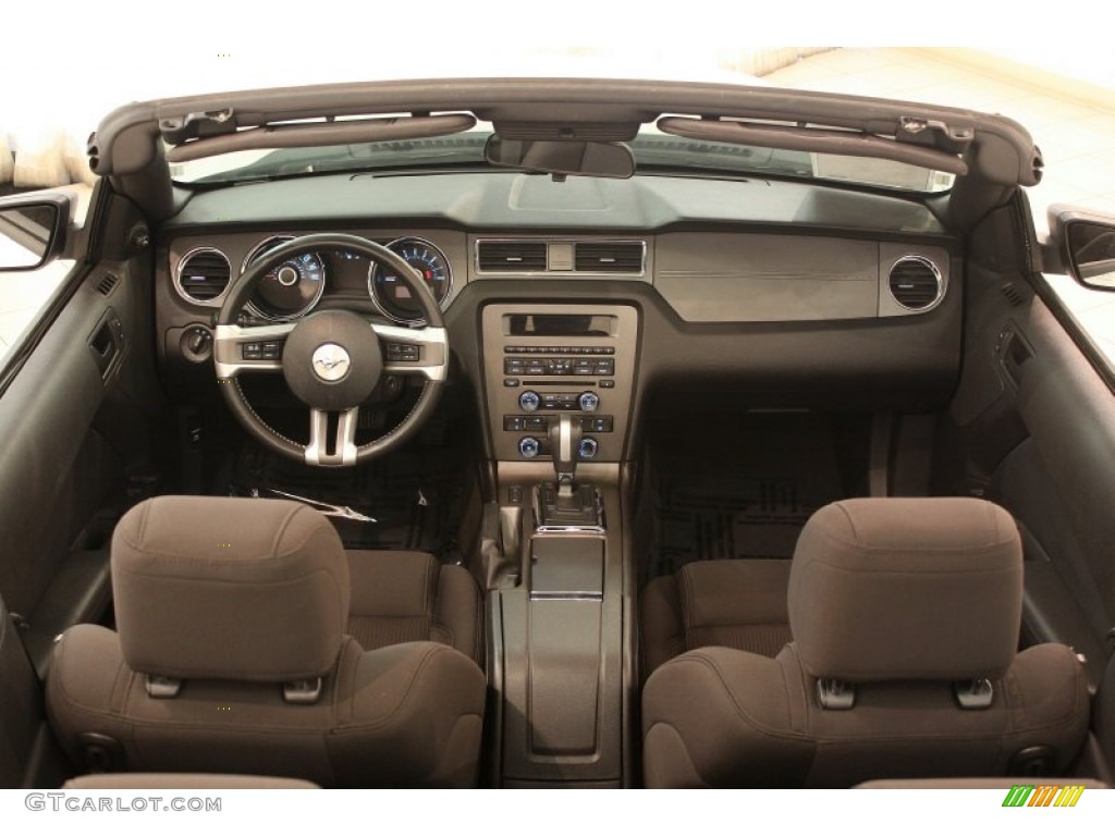 2013 Ford Mustang V6 Convertible Dashboard Photos