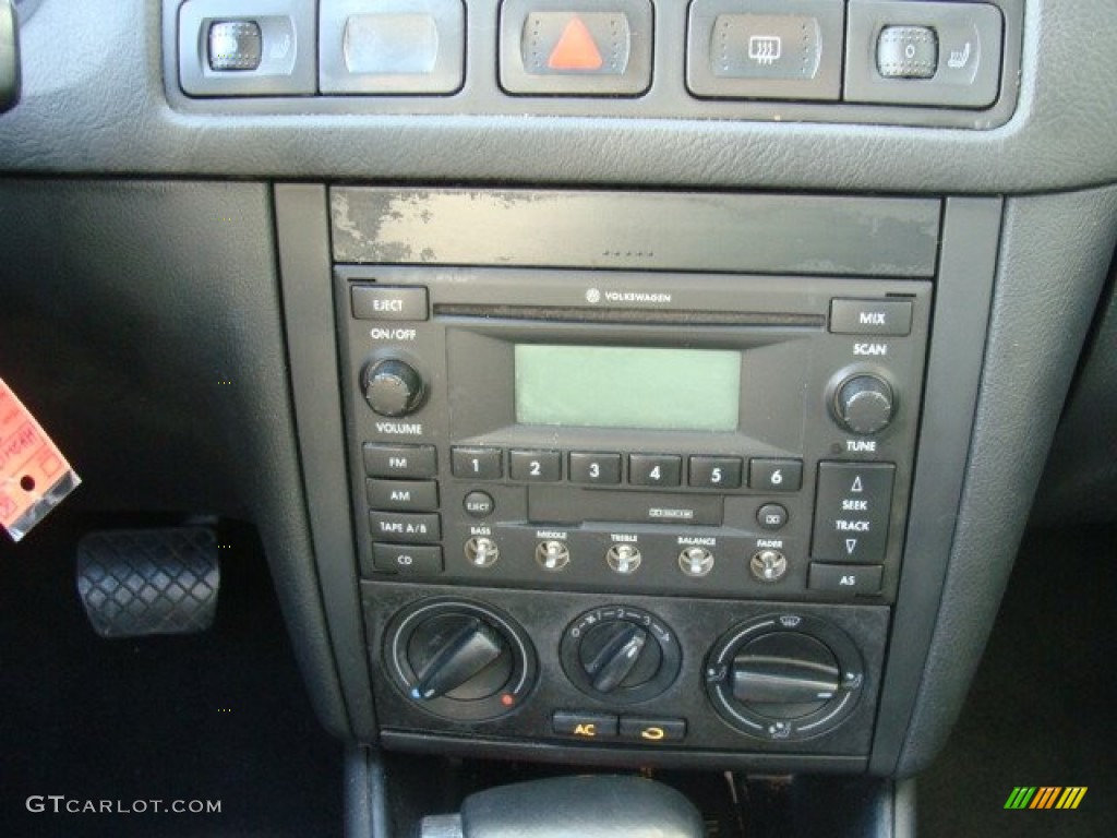 2002 Jetta GLS Sedan - Black / Black photo #10