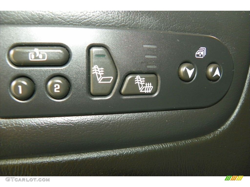 2005 Hummer H2 SUV Controls Photo #80485984