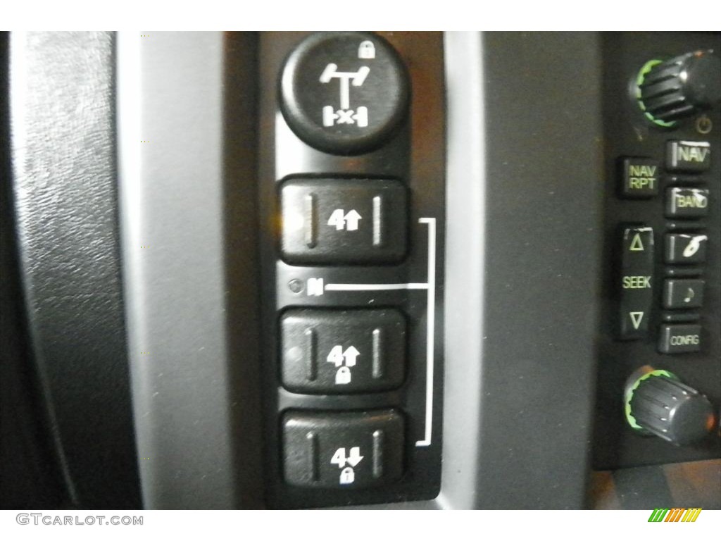 2005 Hummer H2 SUV Controls Photo #80486428