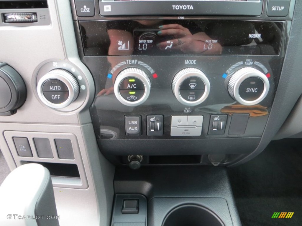 2013 Toyota Sequoia Limited Controls Photo #80490031