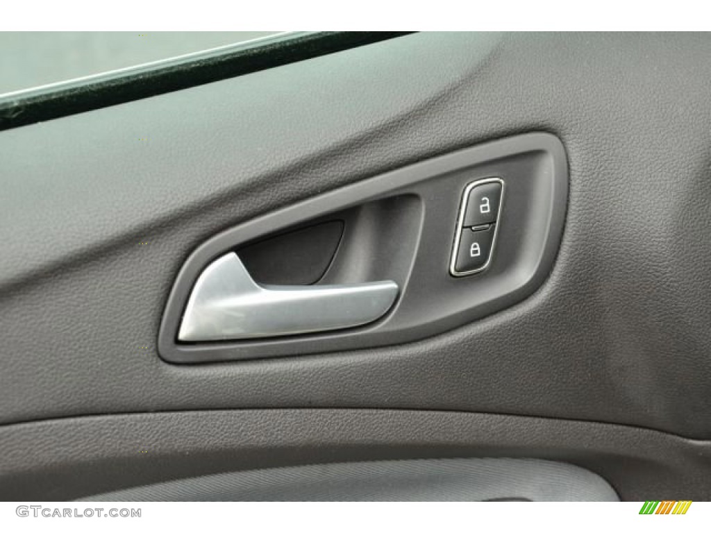 2013 Ford Escape SE 2.0L EcoBoost Controls Photo #80492170
