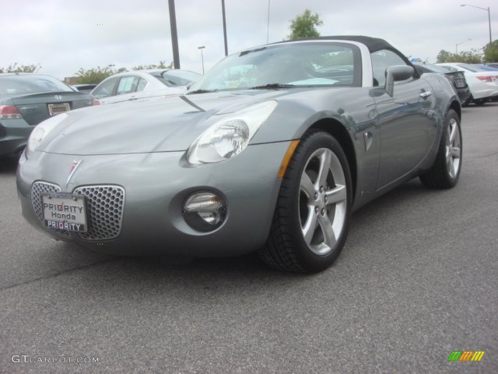 2006 Solstice Roadster - Cool Silver / Steel/Sand photo #1