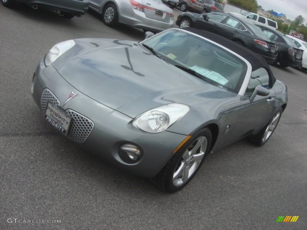 2006 Solstice Roadster - Cool Silver / Steel/Sand photo #9
