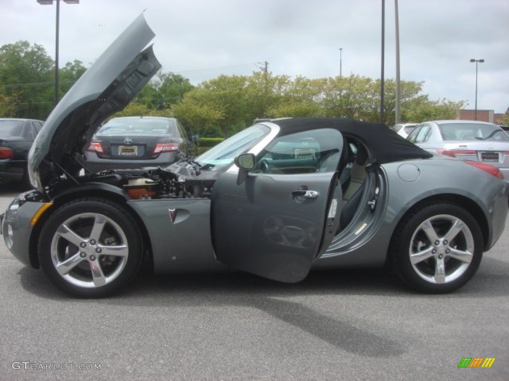 2006 Solstice Roadster - Cool Silver / Steel/Sand photo #23