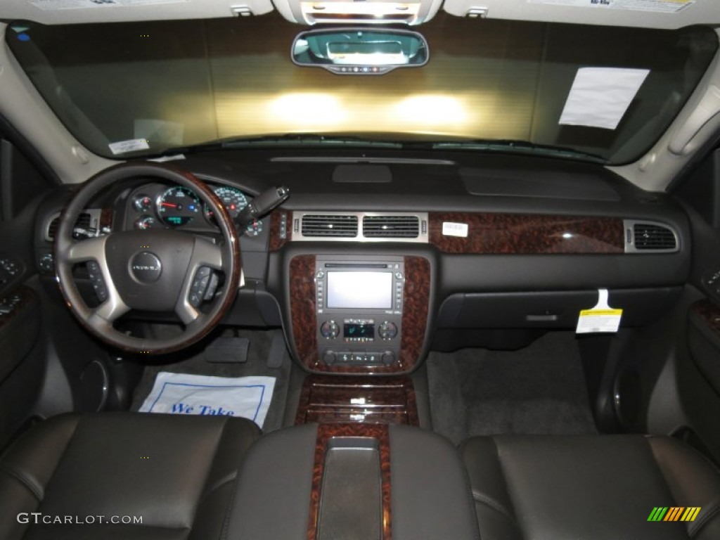 2013 Yukon Denali - Onyx Black / Ebony photo #3