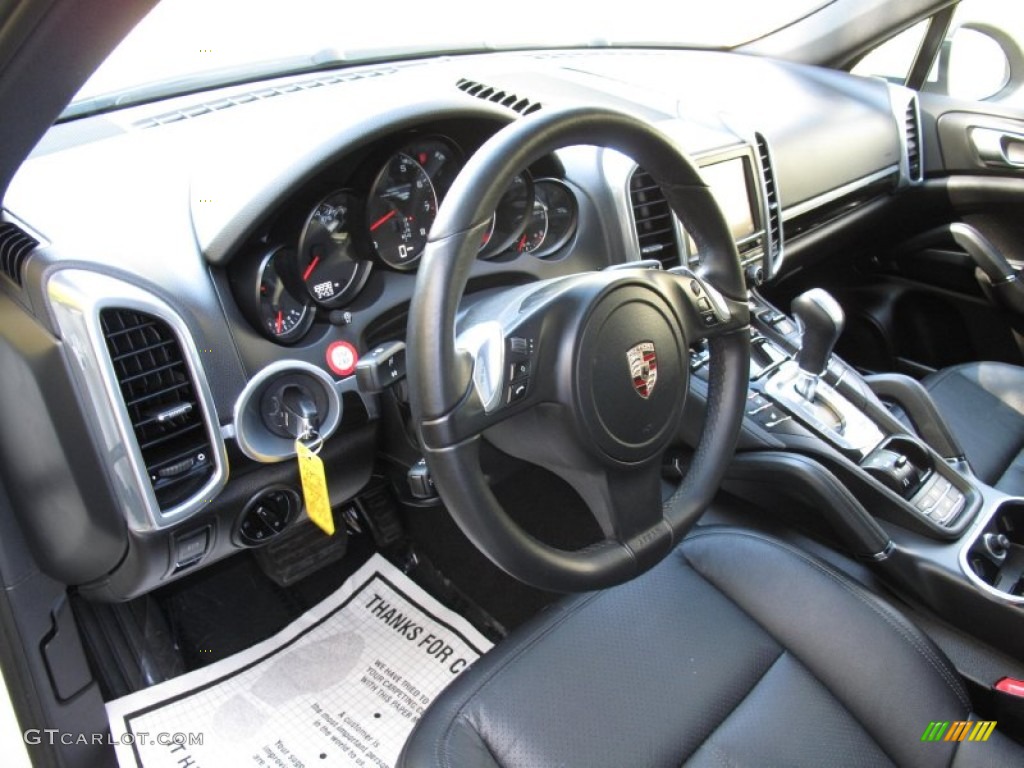 2012 Porsche Cayenne Standard Cayenne Model Black Dashboard Photo #80498309