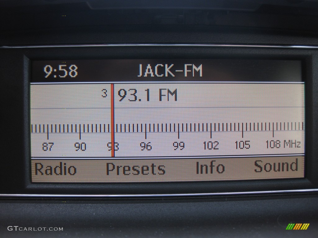 2010 Mercedes-Benz C 300 Sport Audio System Photos