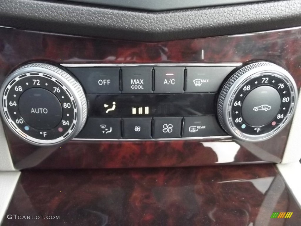 2010 Mercedes-Benz C 300 Sport 4Matic Controls Photo #80500516