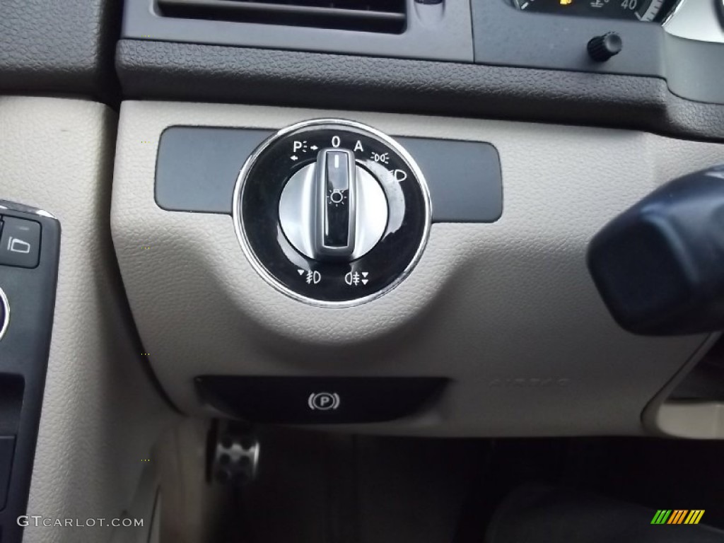 2010 Mercedes-Benz C 300 Sport 4Matic Controls Photo #80500555