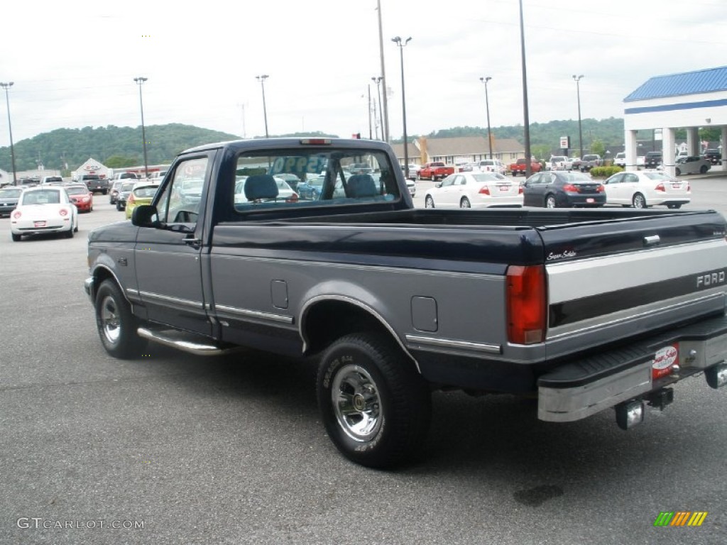 1995 F150 XLT Regular Cab - Medium Royale Blue Pearl / Blue photo #10