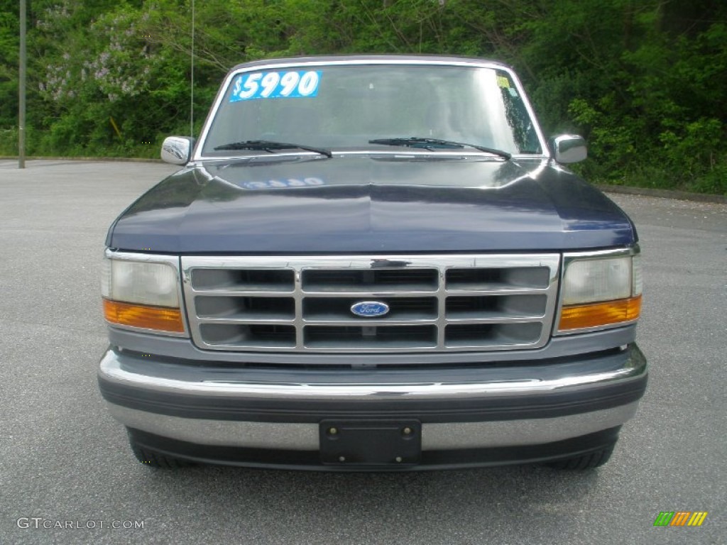 1995 F150 XLT Regular Cab - Medium Royale Blue Pearl / Blue photo #13