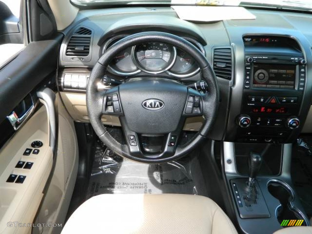 2011 Sorento EX V6 - Ebony Black / Beige photo #9