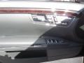 Black - S 550 Sedan Photo No. 6