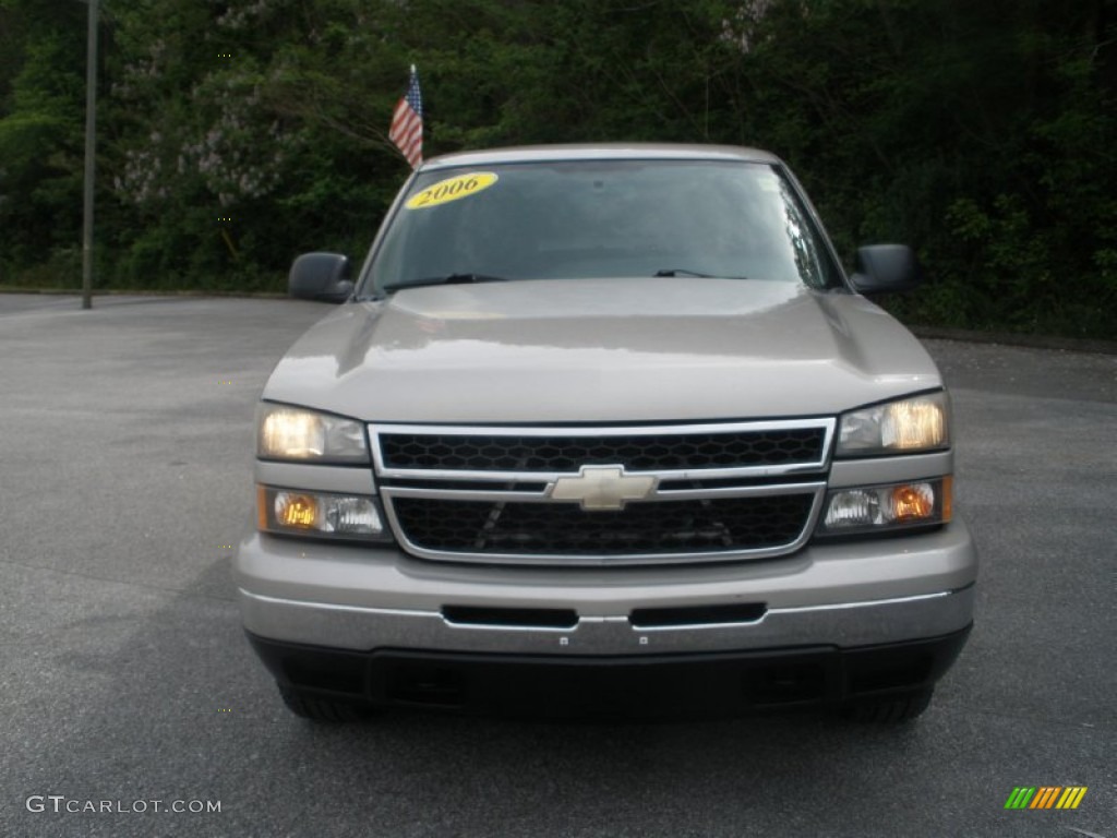 2006 Silverado 1500 LT Extended Cab - Silver Birch Metallic / Dark Charcoal photo #13