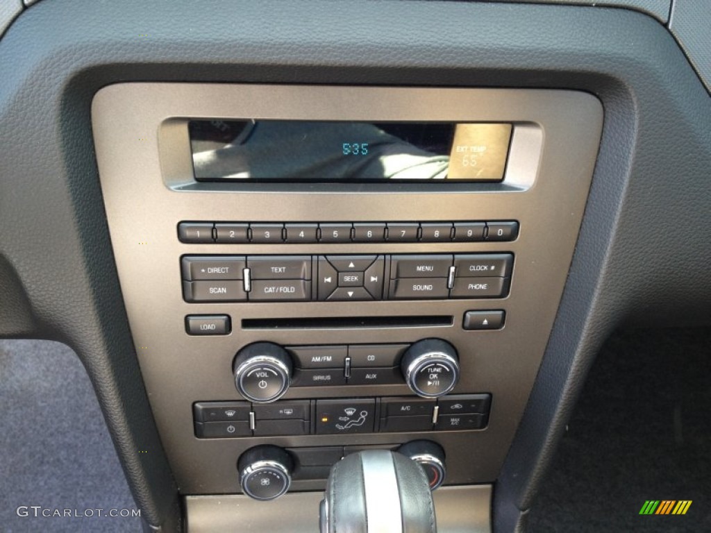 2013 Ford Mustang V6 Coupe Controls Photo #80509231