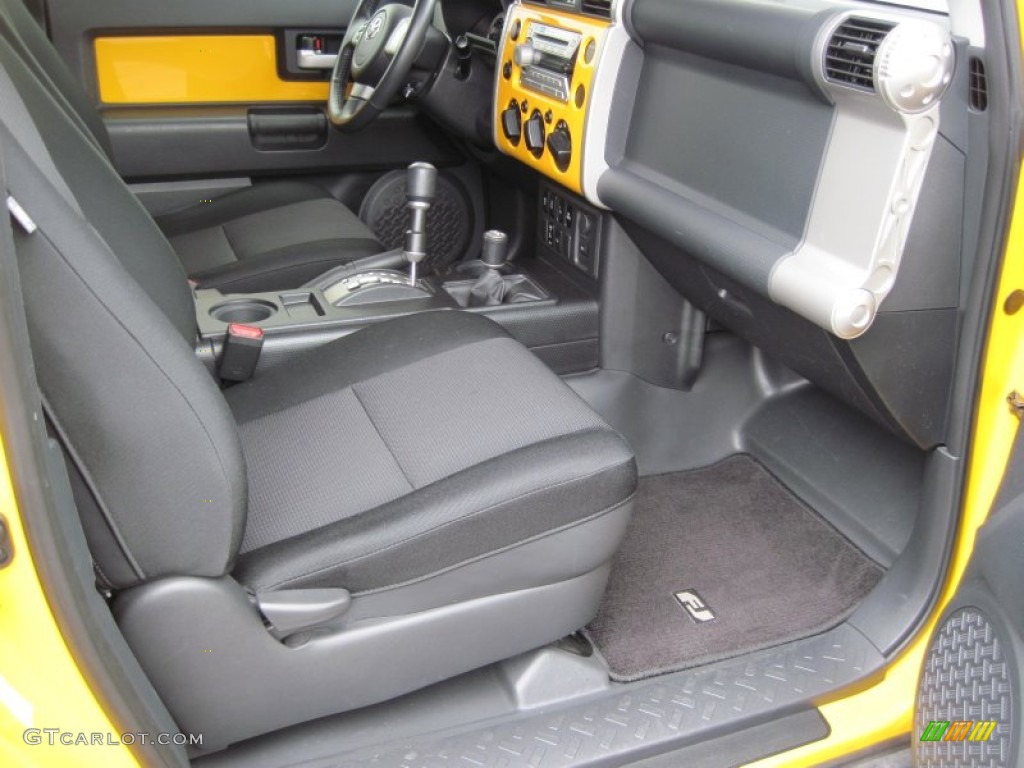 2010 Toyota FJ Cruiser 4WD Front Seat Photo #80510569
