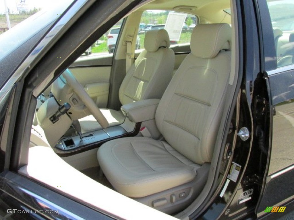 2011 Hyundai Azera GLS Front Seat Photos