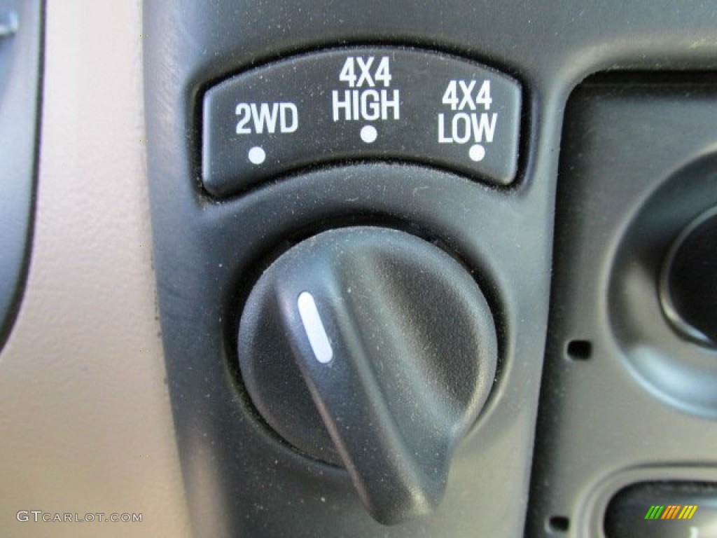 1999 Ford Ranger XL Regular Cab 4x4 Controls Photos