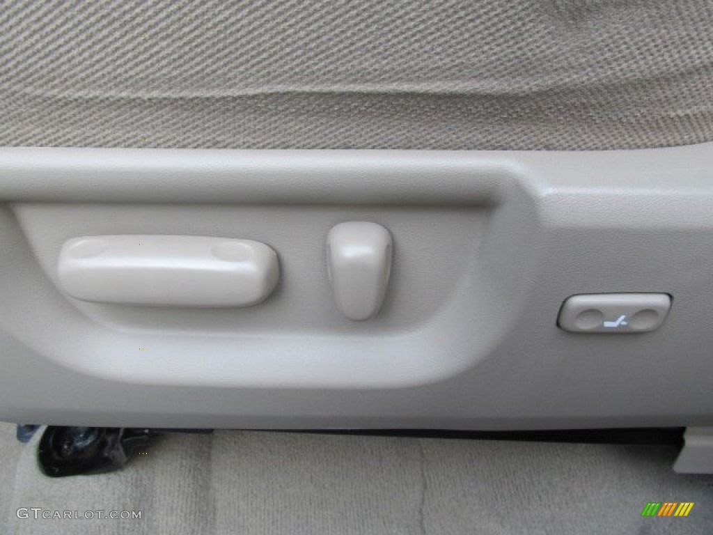 2011 Tundra SR5 Double Cab 4x4 - Black / Sand Beige photo #12