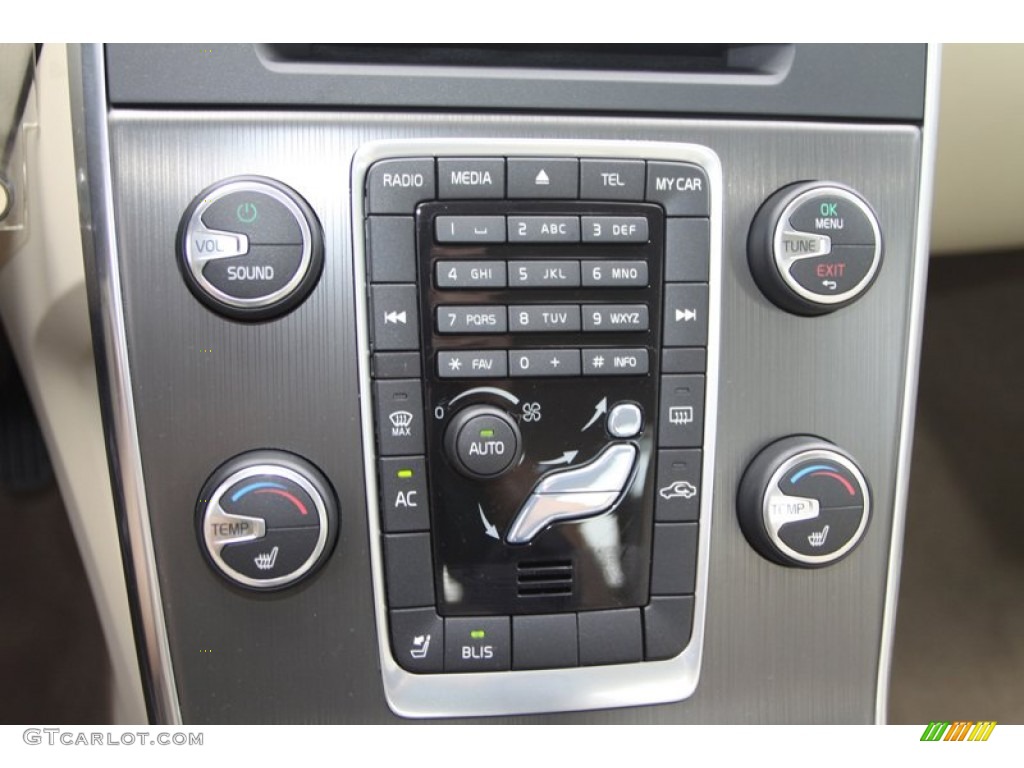 2013 Volvo S60 T5 Controls Photo #80517507
