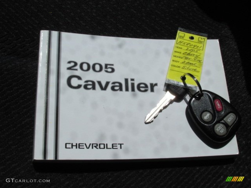 2005 Cavalier LS Sport Coupe - Ultra Silver Metallic / Graphite Gray photo #18