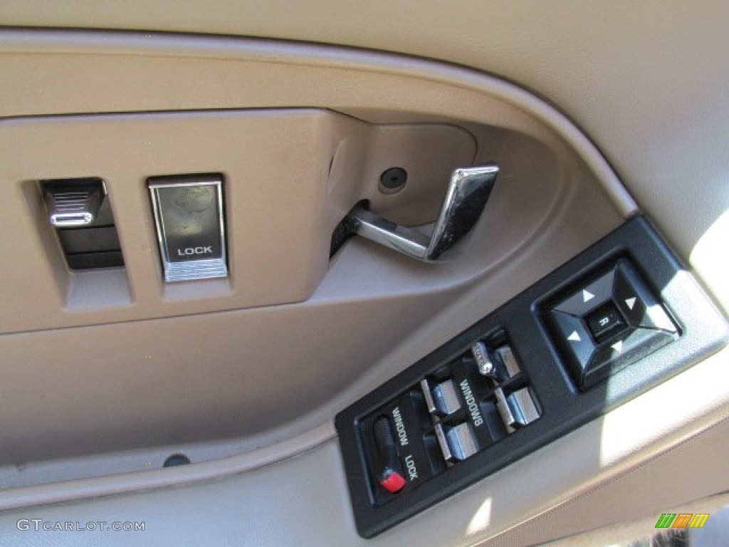 1992 Oldsmobile Eighty-Eight Royale Controls Photo #80519842