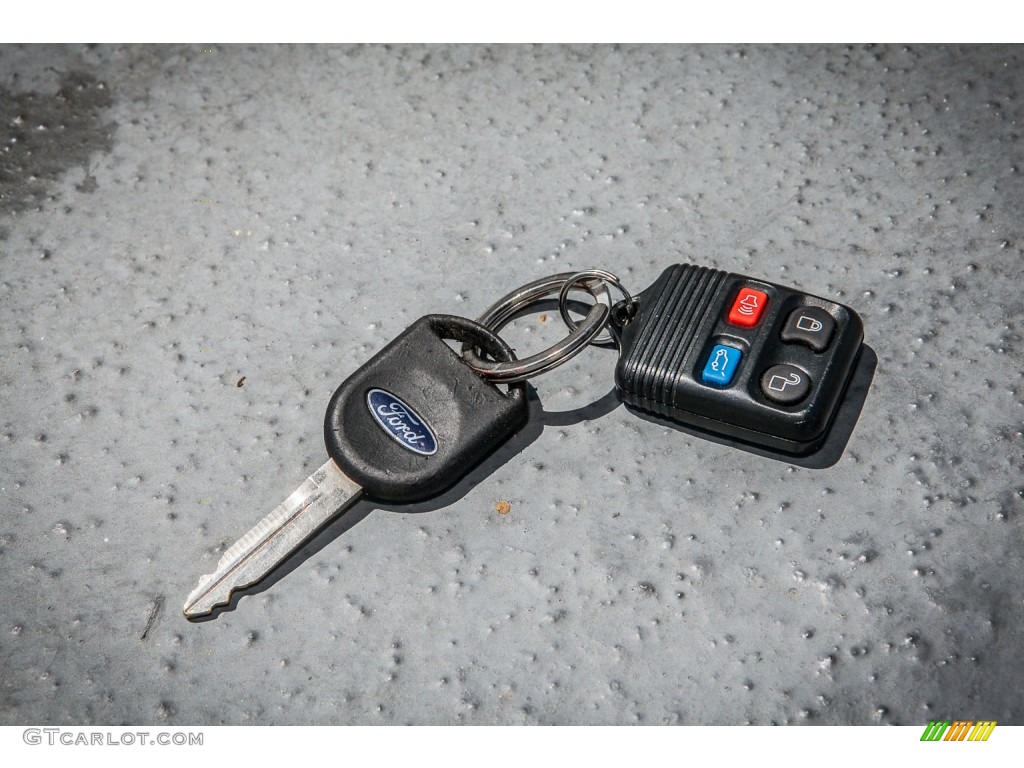 2003 Ford Explorer Limited Keys Photos