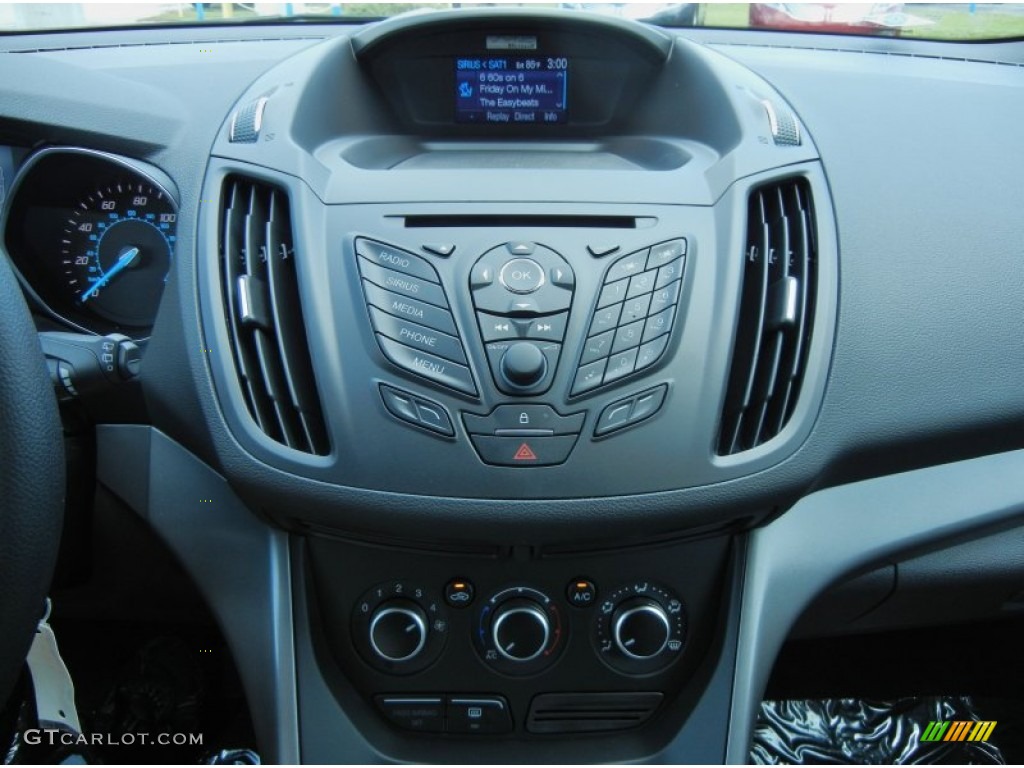 2013 Ford Escape SE 2.0L EcoBoost Controls Photo #80524639