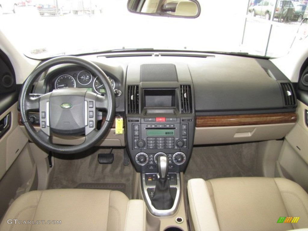 2009 Land Rover LR2 HSE Almond Dashboard Photo #80525372