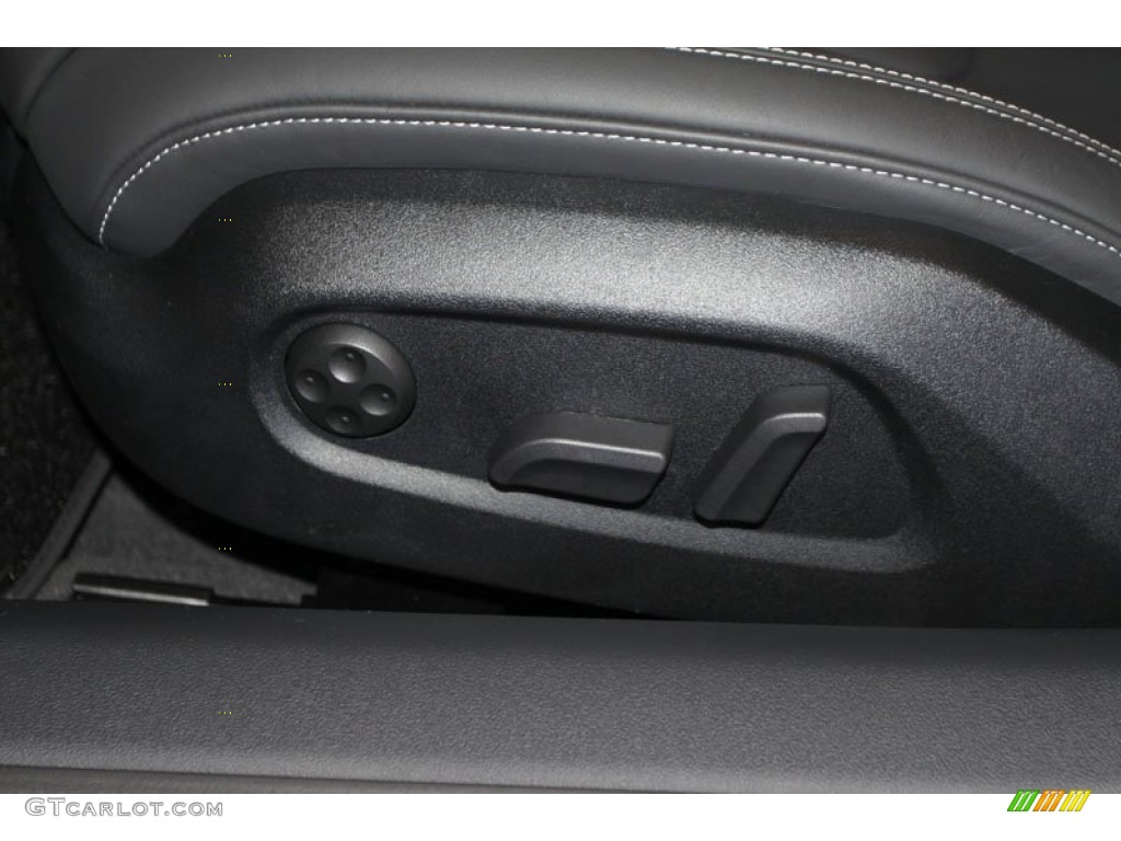 2012 Audi R8 Spyder 5.2 FSI quattro Controls Photo #80525401