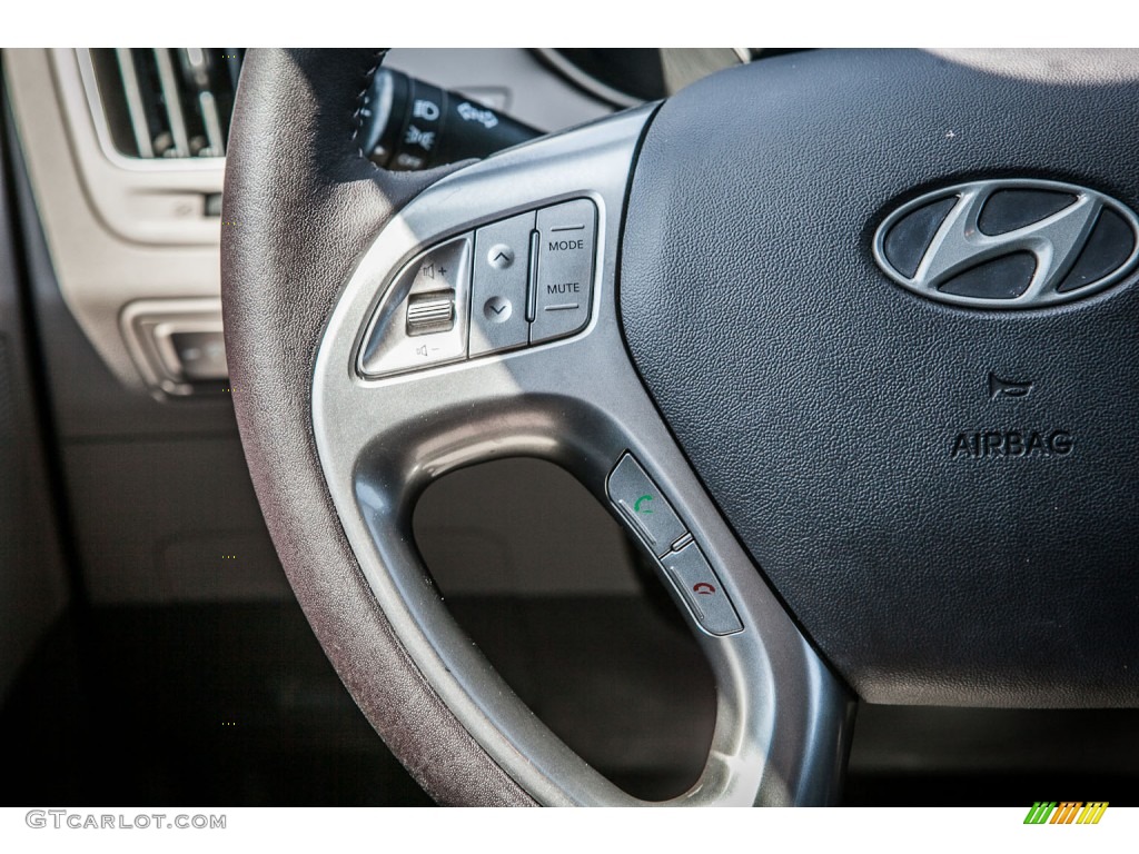2010 Hyundai Tucson Limited AWD Controls Photos