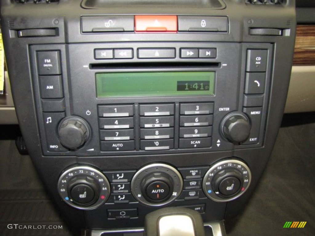 2009 Land Rover LR2 HSE Controls Photo #80525692