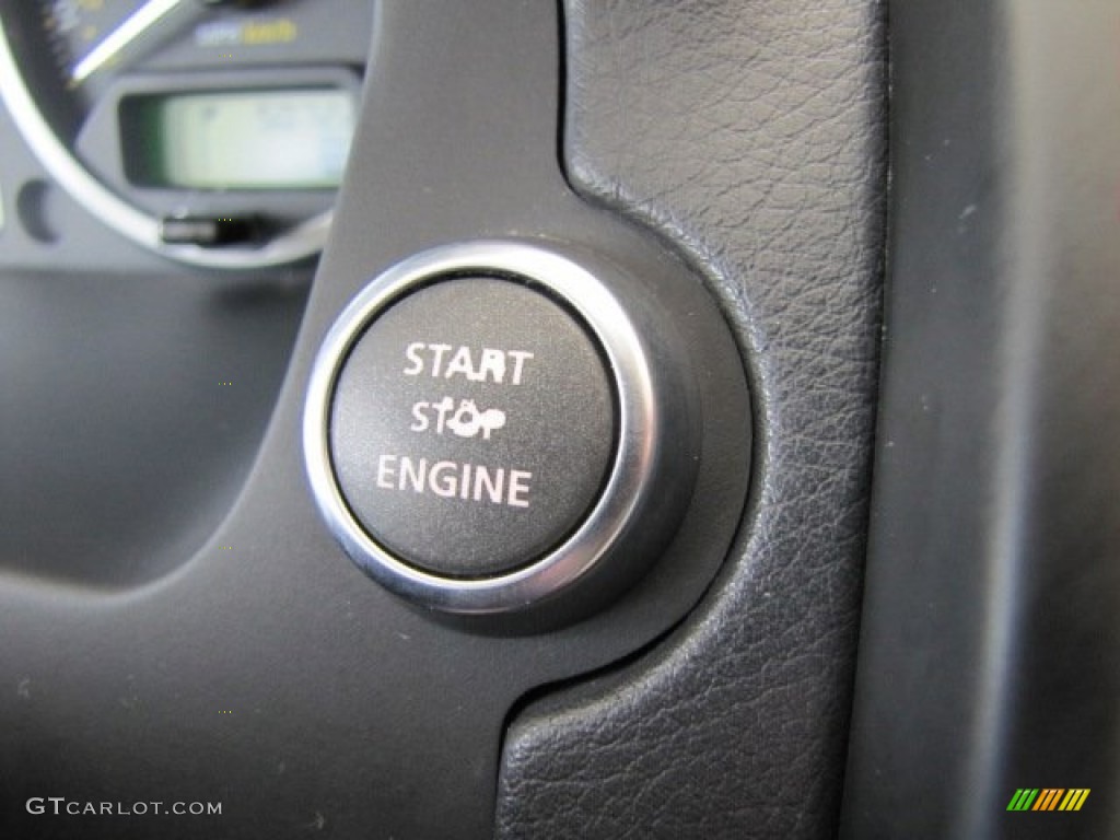 2009 Land Rover LR2 HSE Controls Photo #80525749