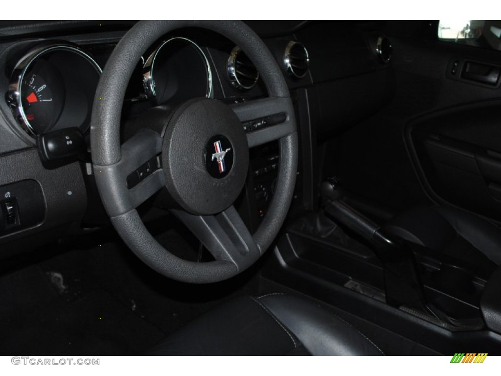 2006 Mustang V6 Premium Coupe - Tungsten Grey Metallic / Dark Charcoal photo #10