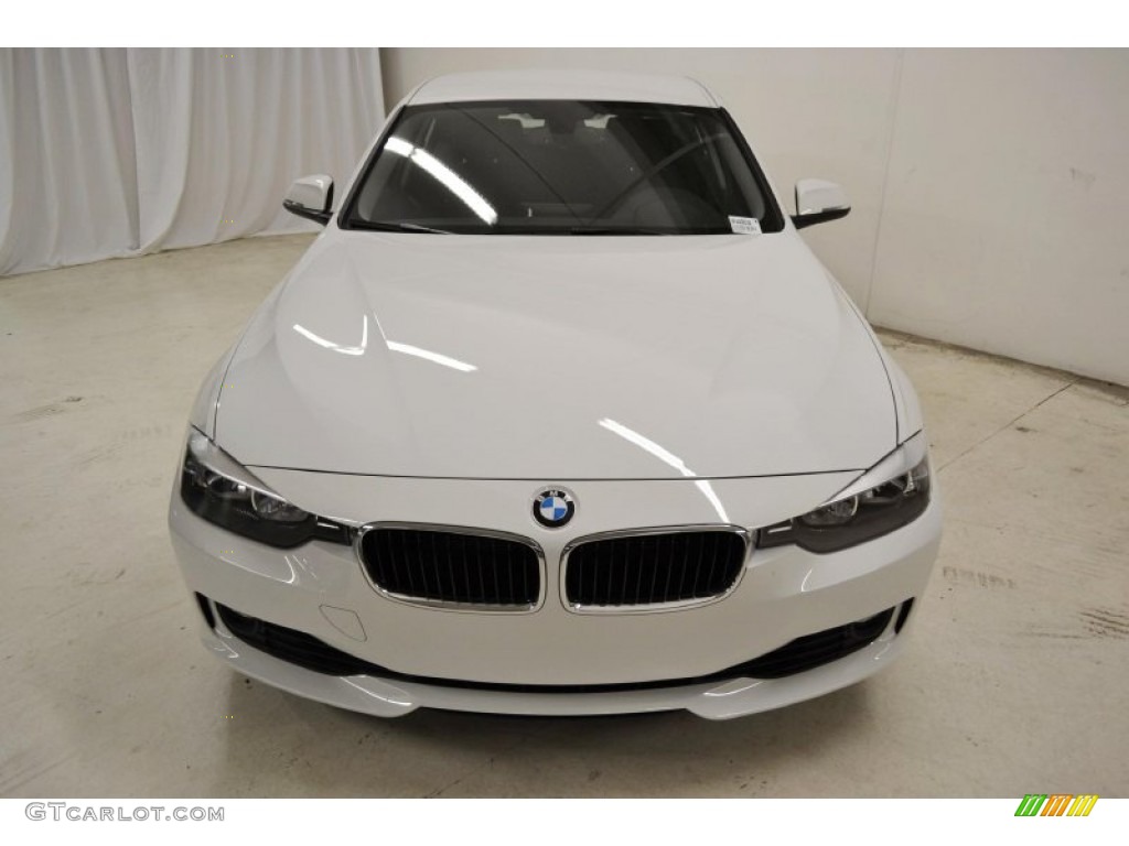 2013 3 Series 328i Sedan - Alpine White / Black photo #4