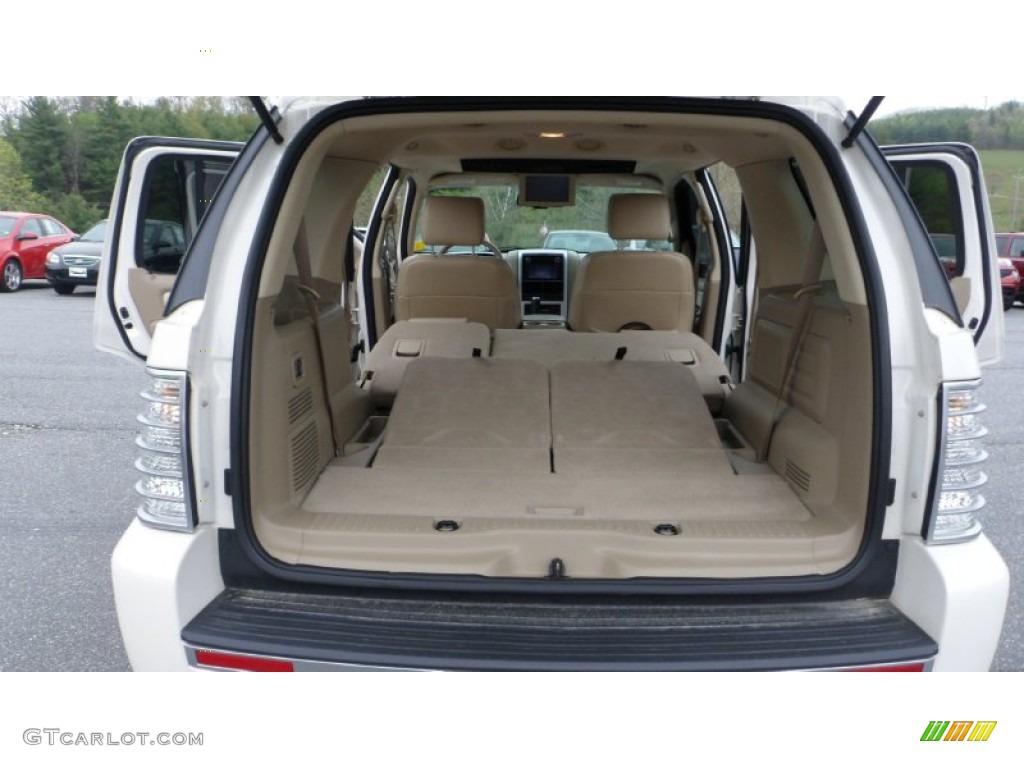 2008 Mercury Mountaineer Premier AWD Trunk Photo #80534170