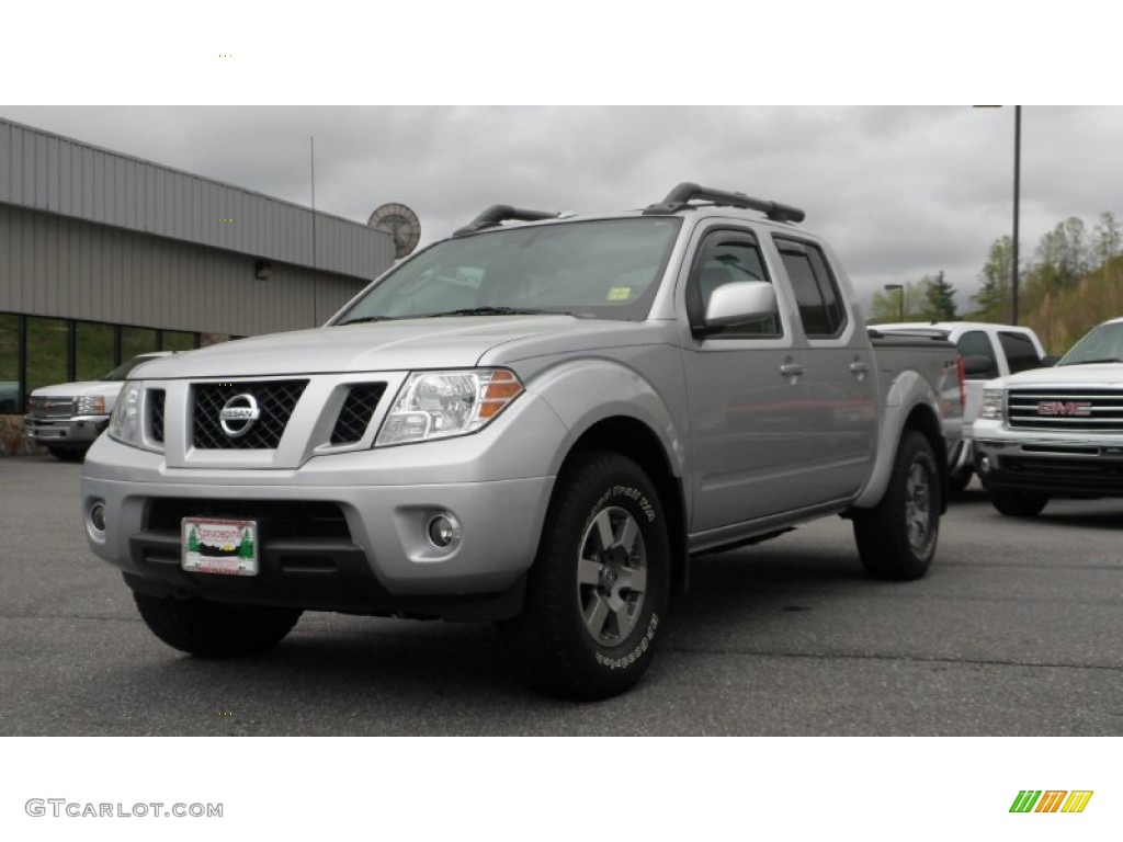 2011 Frontier Pro-4X Crew Cab 4x4 - Radiant Silver Metallic / Pro 4X Graphite/Red photo #2
