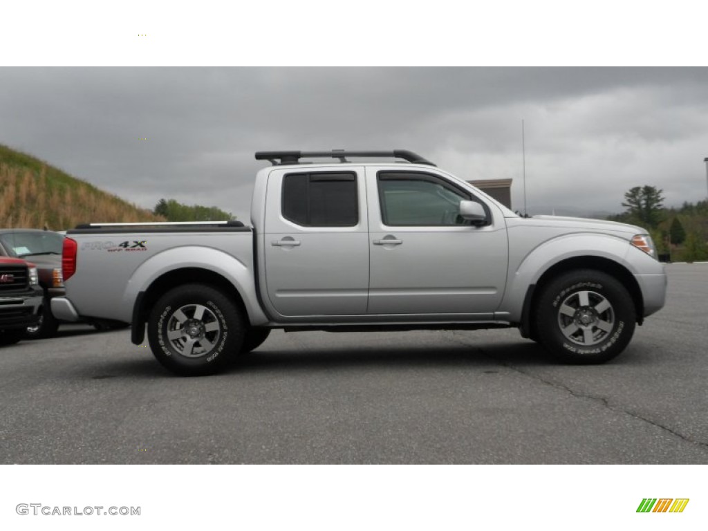 Radiant Silver Metallic 2011 Nissan Frontier Pro-4X Crew Cab 4x4 Exterior Photo #80535640