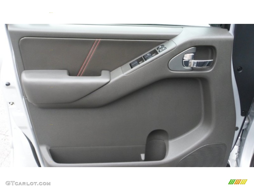 2011 Nissan Frontier Pro-4X Crew Cab 4x4 Door Panel Photos