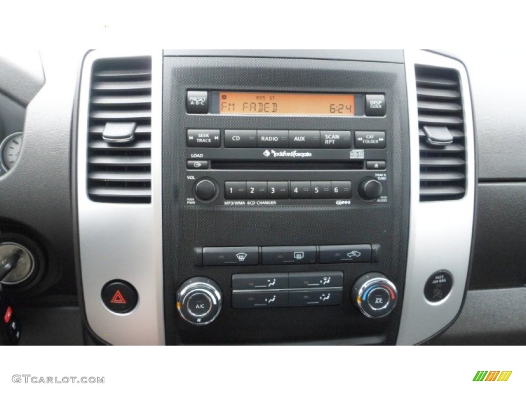 2011 Nissan Frontier Pro-4X Crew Cab 4x4 Controls Photos