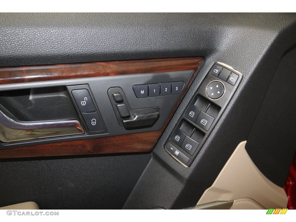 2010 Mercedes-Benz GLK 350 4Matic Controls Photo #80536462