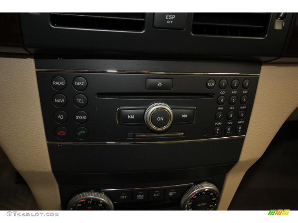 2010 Mercedes-Benz GLK 350 4Matic Controls Photo #80536507